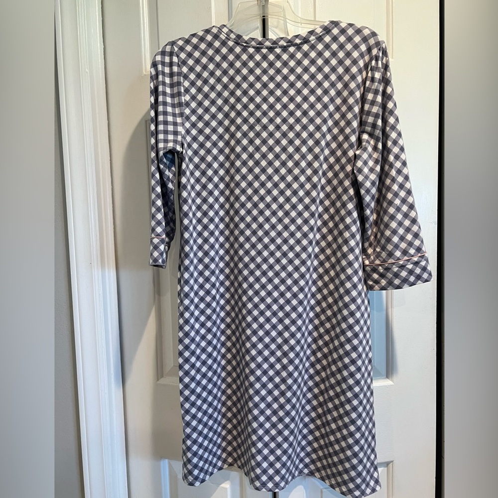 SOMA Gray & White Checked , Long Sleeve Nightgown w Pink Trim - Picture 5 of 6